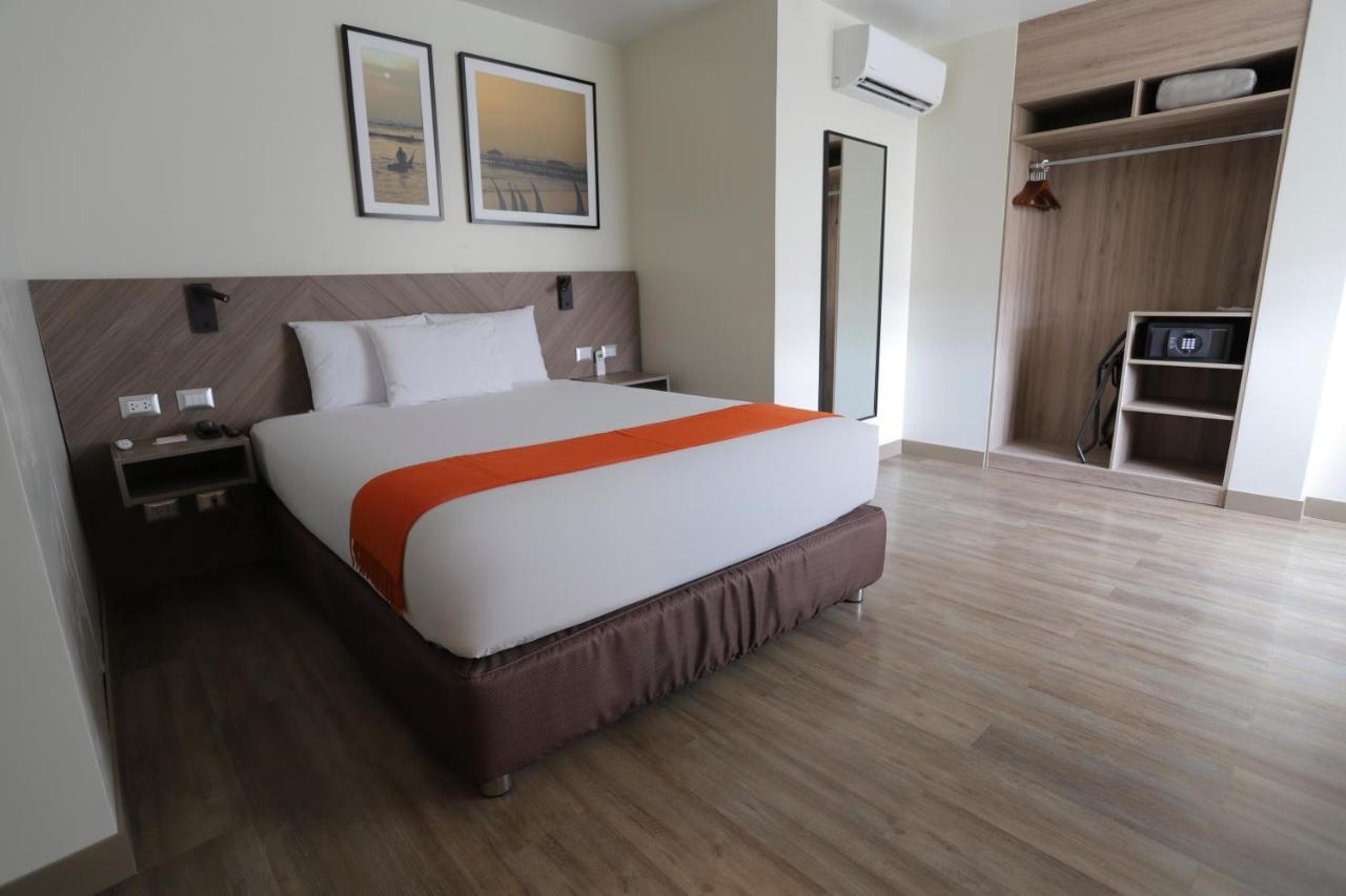Casa Andina Standard Trujillo Plaza酒店 外观 照片